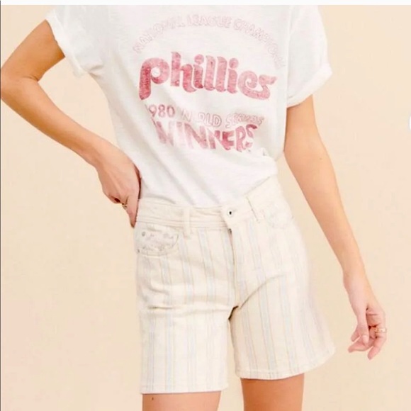 Pilcro / Anthropologie Womens Denim Shorts Slim Boyfriend - Size 29 - Like New - Picture 3 of 11